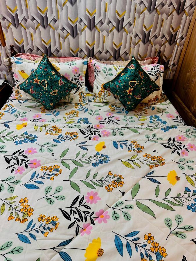 Srīnagar Houseboat New Retreat Group B&B 외부 사진